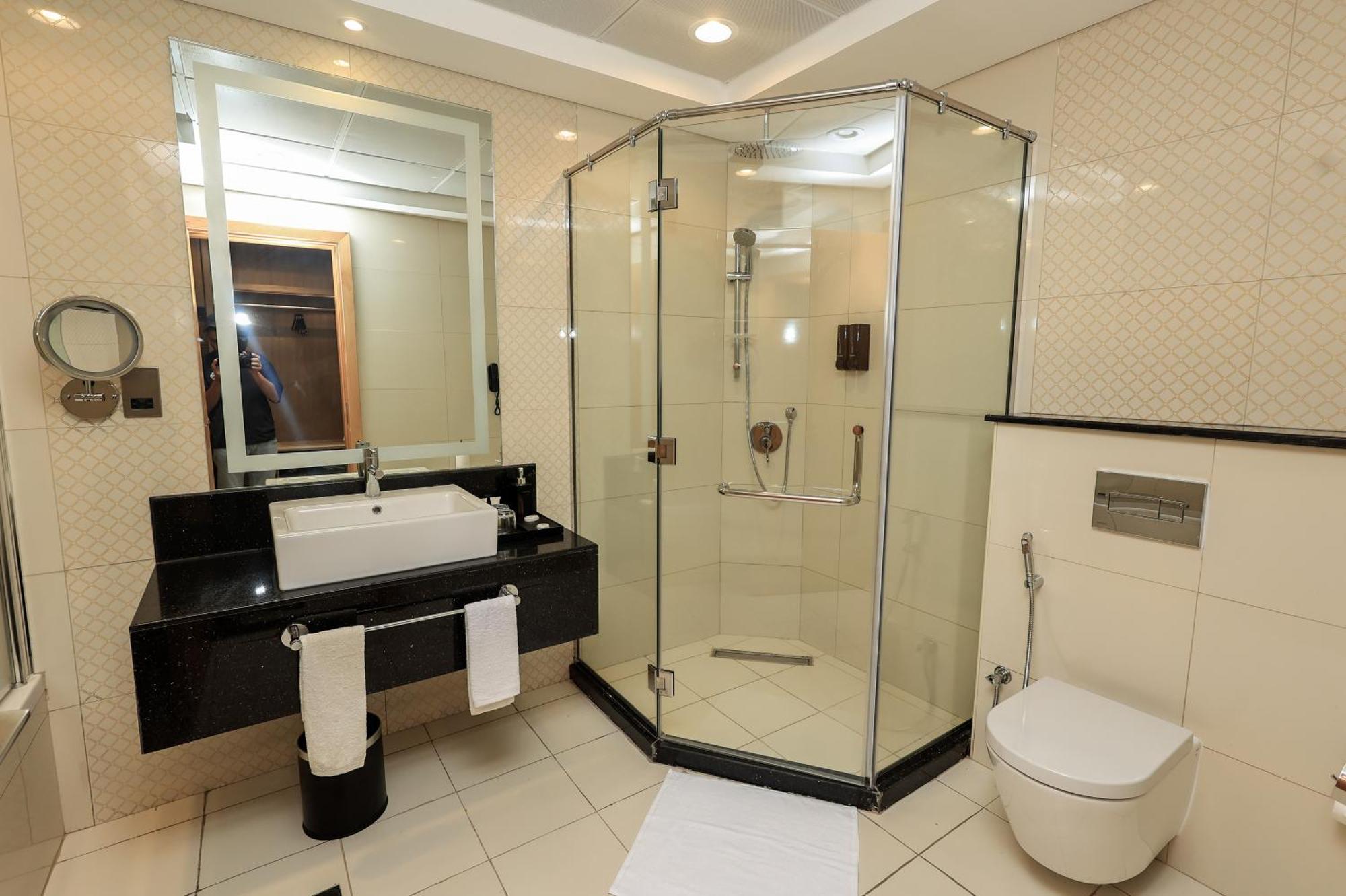 Best Western Premier M Four Hotel Dubai Exterior foto